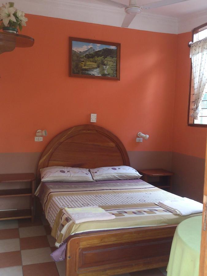 Hostal Santa Ana Rurrenabaque Eksteriør billede